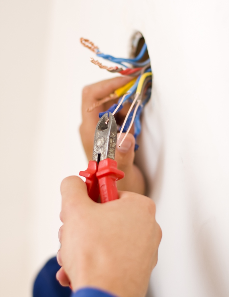 Electricians Crawley, RH10, RH11